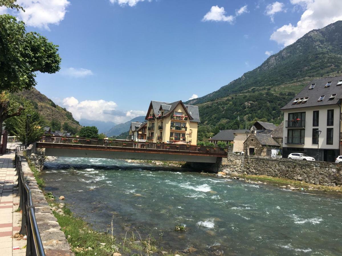 Luchon Holidays Appartement Bagnères-de-Luchon Buitenkant foto